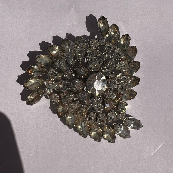 Kramer of New York 1940’s signed vintage rare heavy Rhinestone Brooch - Picture 7 of 7